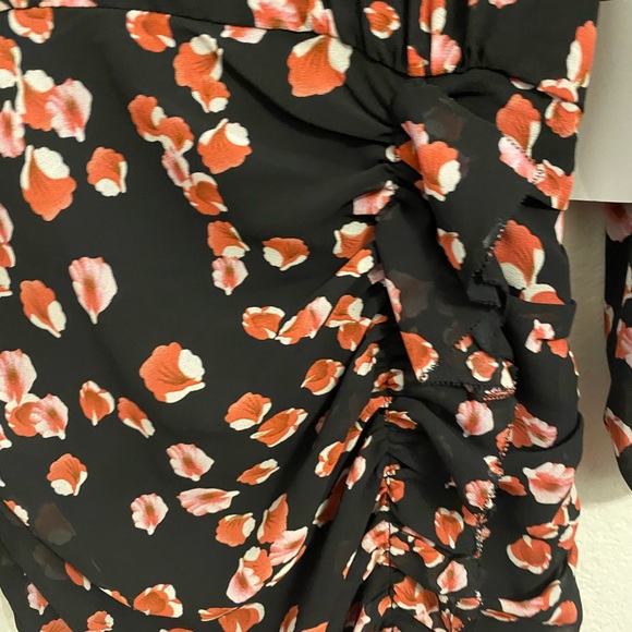 ASTR the Label shirred long sleeve mini dress - Picture 7 of 8